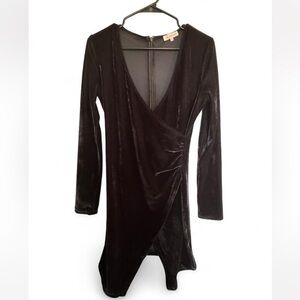 Re:named Black Ruched Wrap Long Sleeve Dress velvet dress size medium
